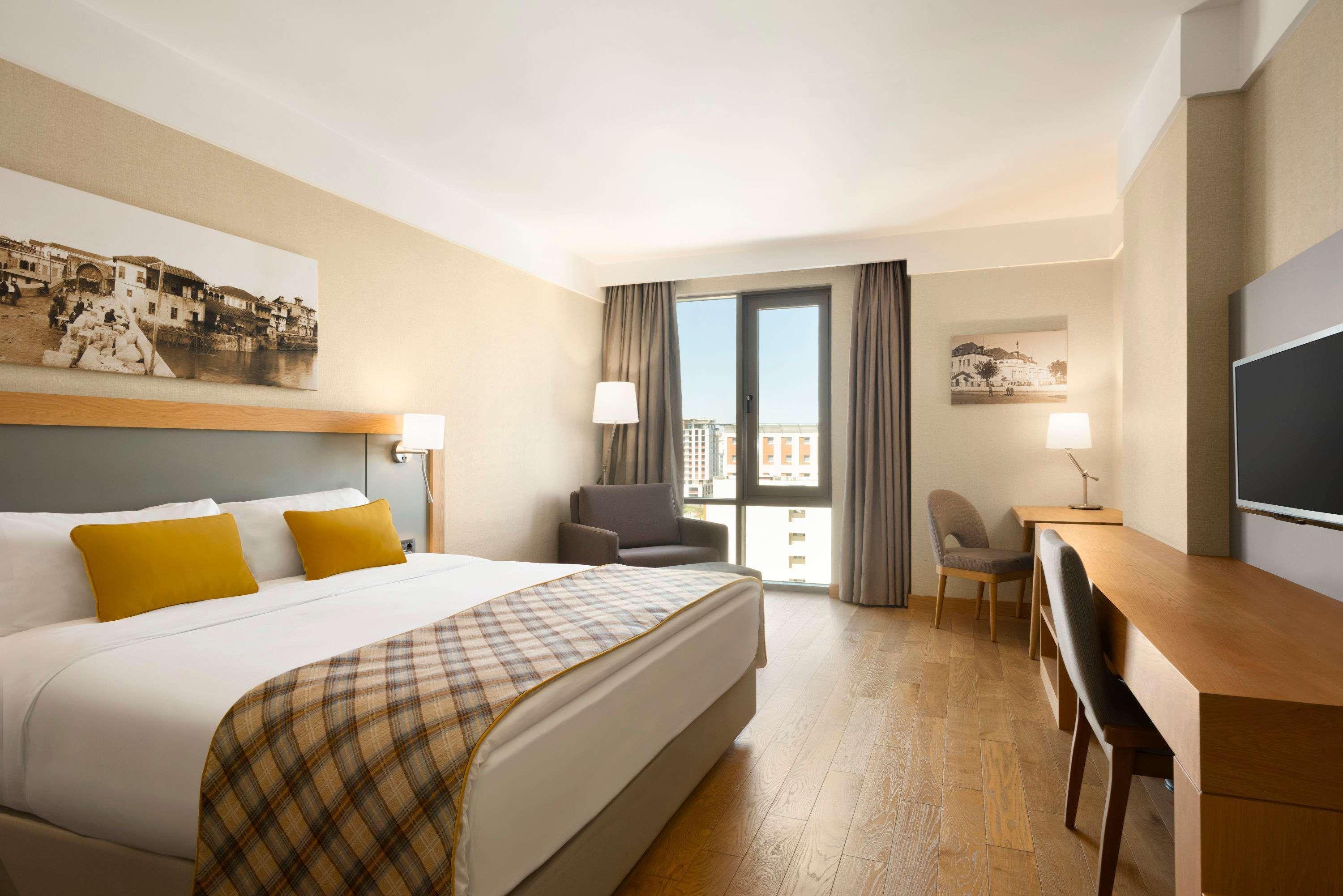 Ramada Hotel & Suites Adana Exterior foto