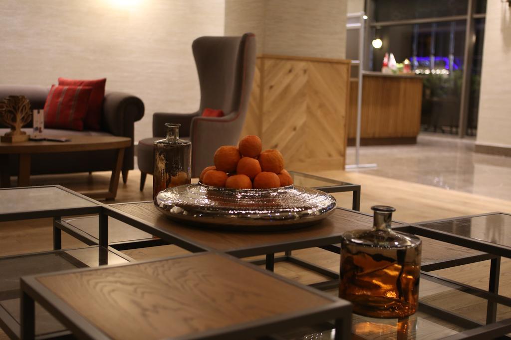 Ramada Hotel & Suites Adana Exterior foto